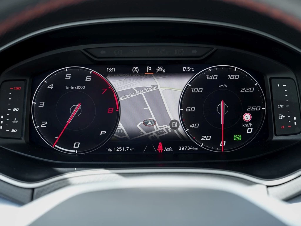 SEAT-Arona-image-13