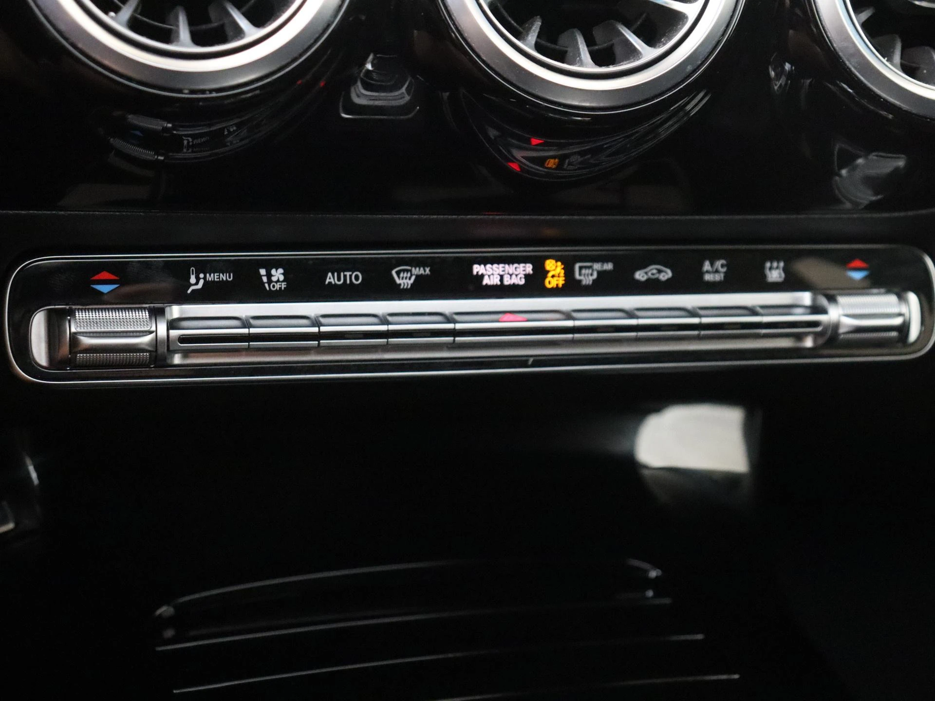 Mercedes-Benz-A-Klasse-image-19