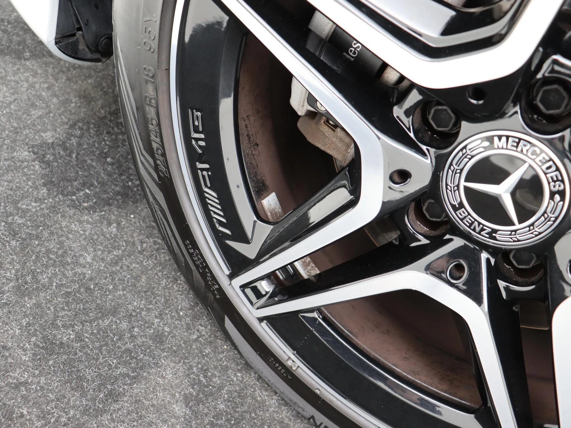 Mercedes-Benz-A-Klasse-image-36