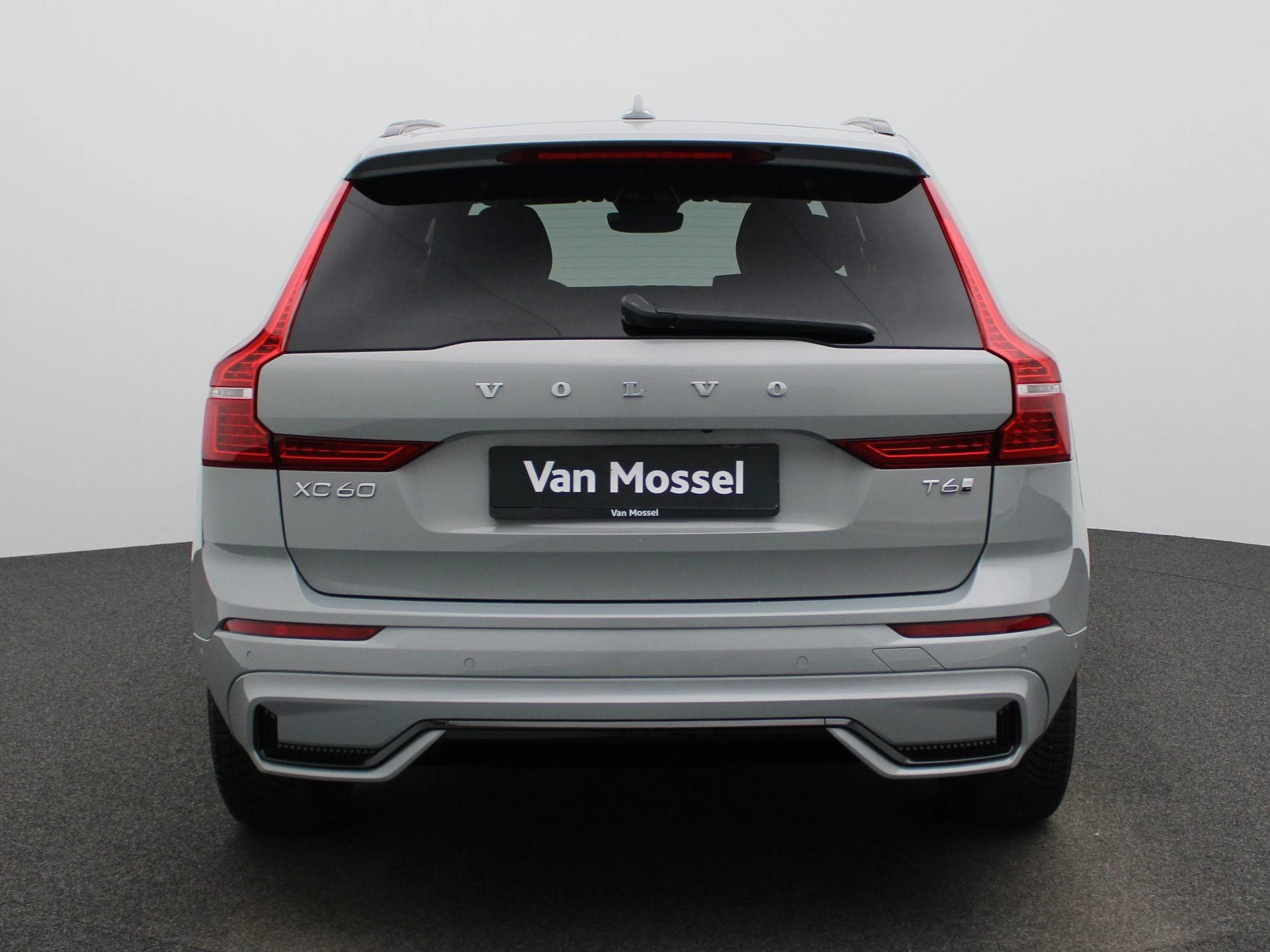 Volvo XC60 2.0 T6 Plug-in hybrid AWD Plus Dark