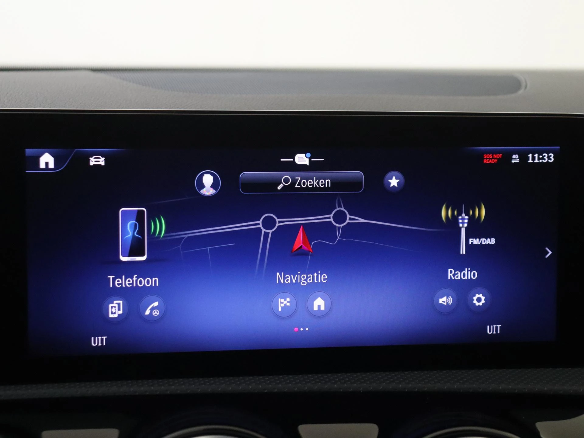 Mercedes-Benz-CLA-image-15
