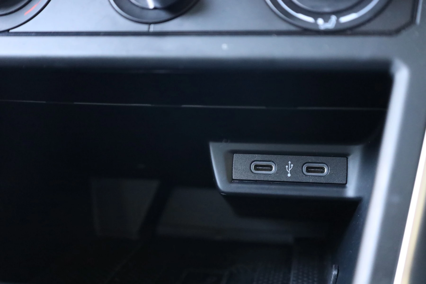 Volkswagen-Polo-image-34