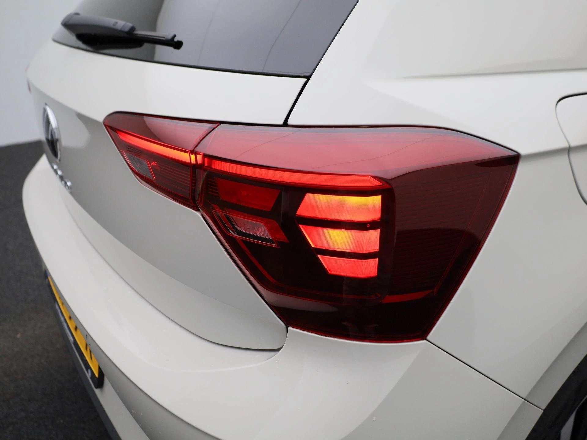 Volkswagen-Polo-image-30