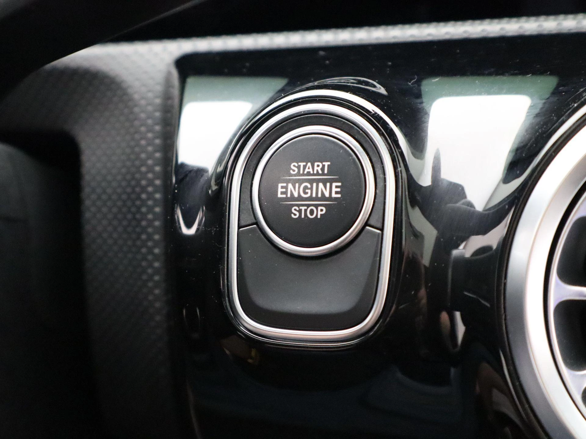 Mercedes-Benz-A-Klasse-image-16