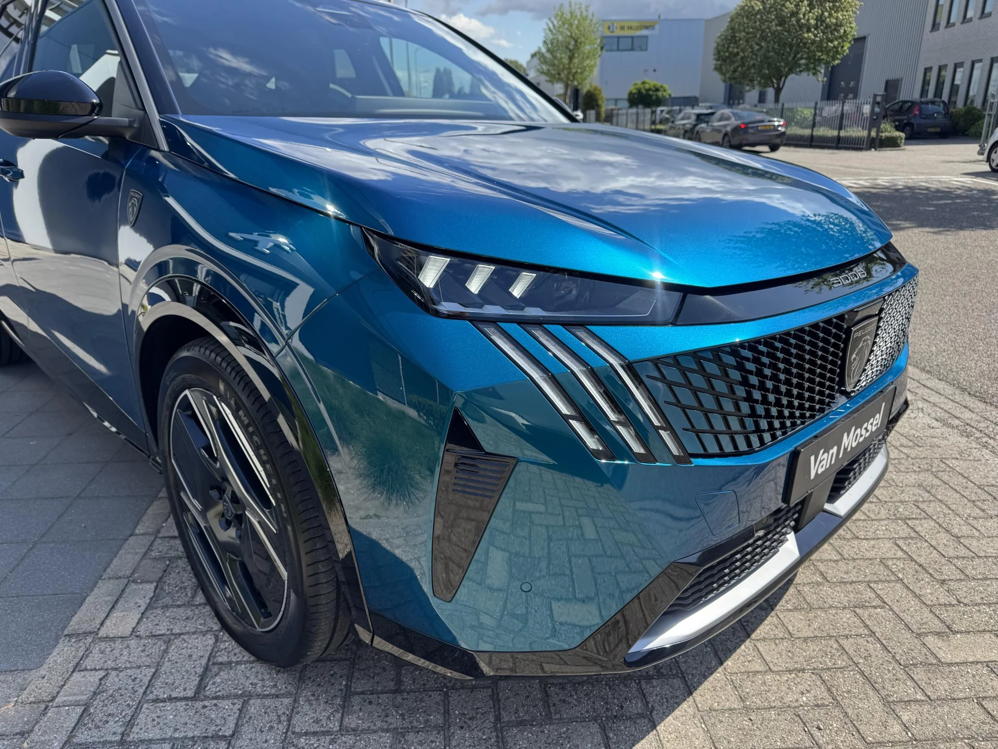 Peugeot-e-3008-image-6