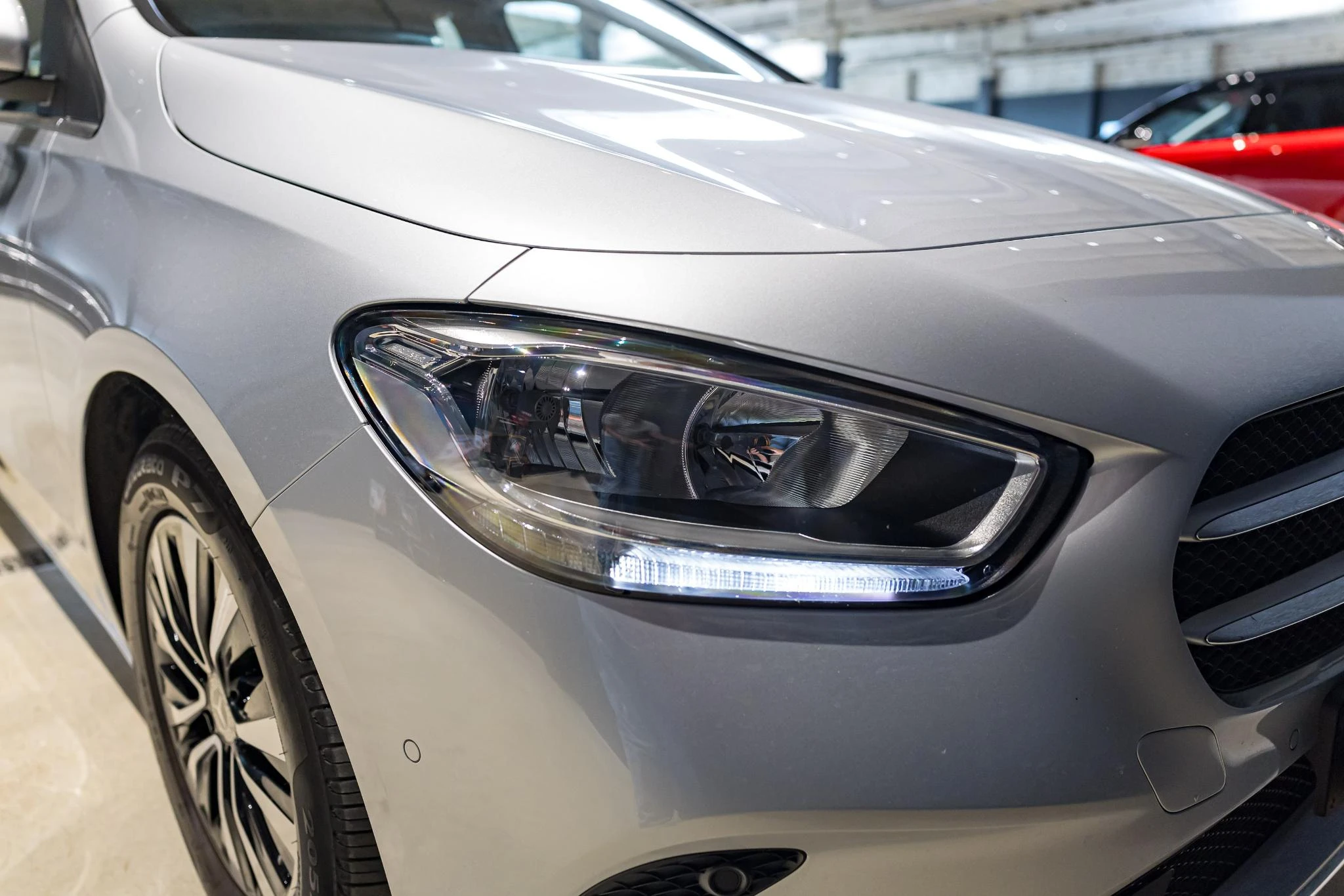 Mercedes-Benz-B-Klasse-image-5