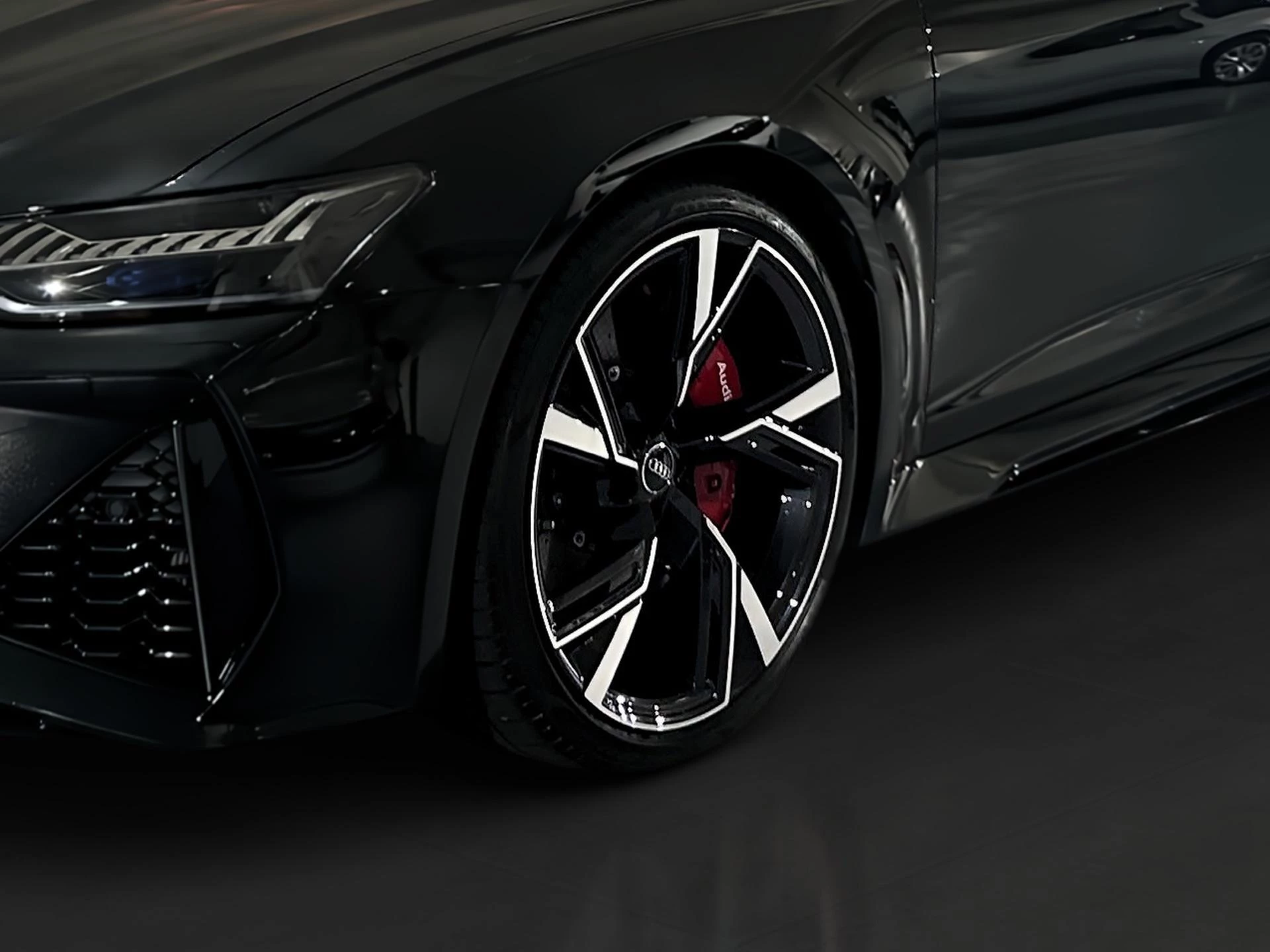 Audi-RS6-image-13