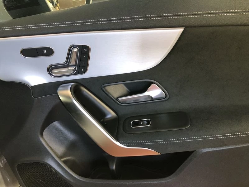 Mercedes-Benz-CLA-image-23