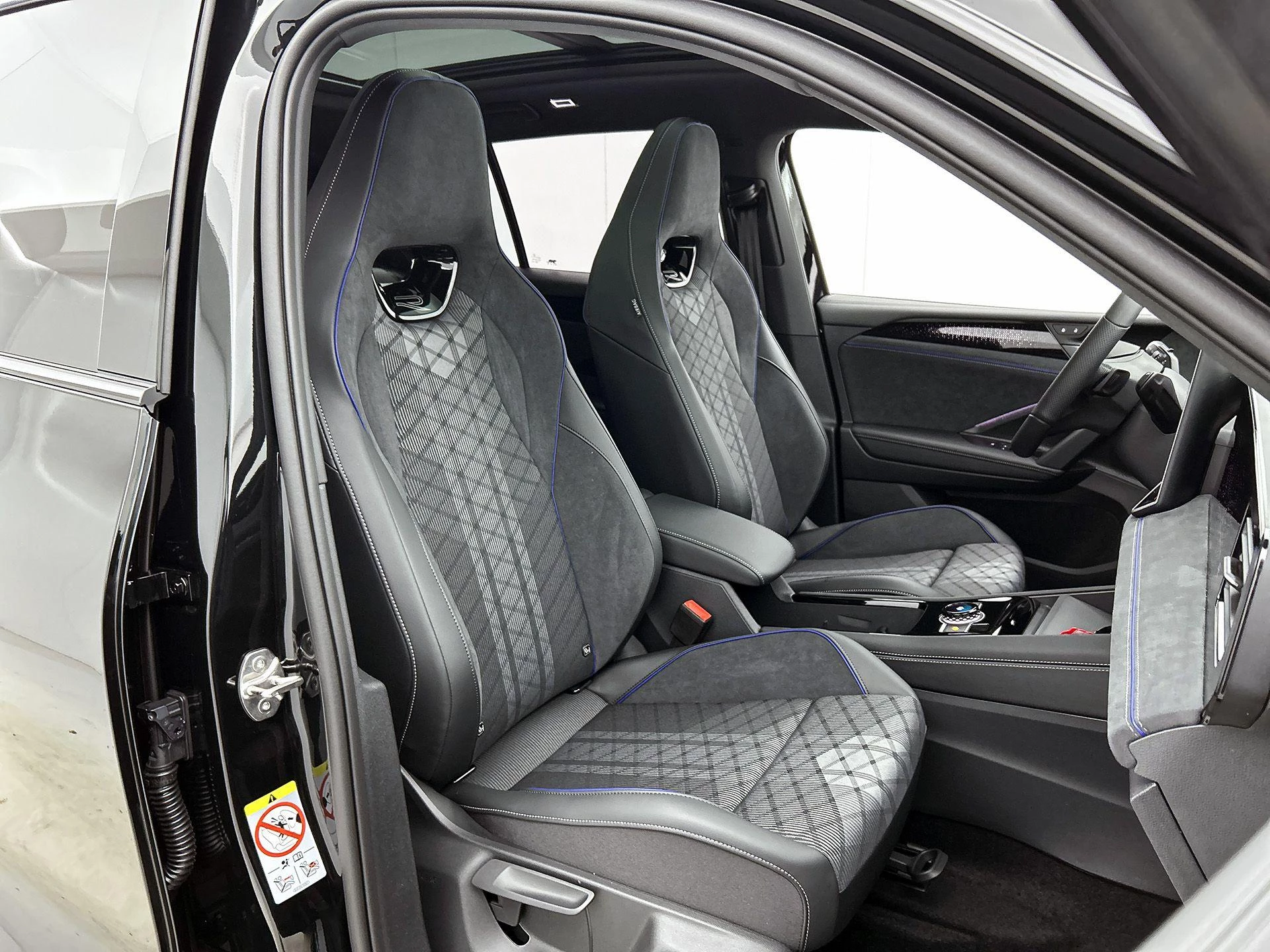 Volkswagen-Tiguan-image-41