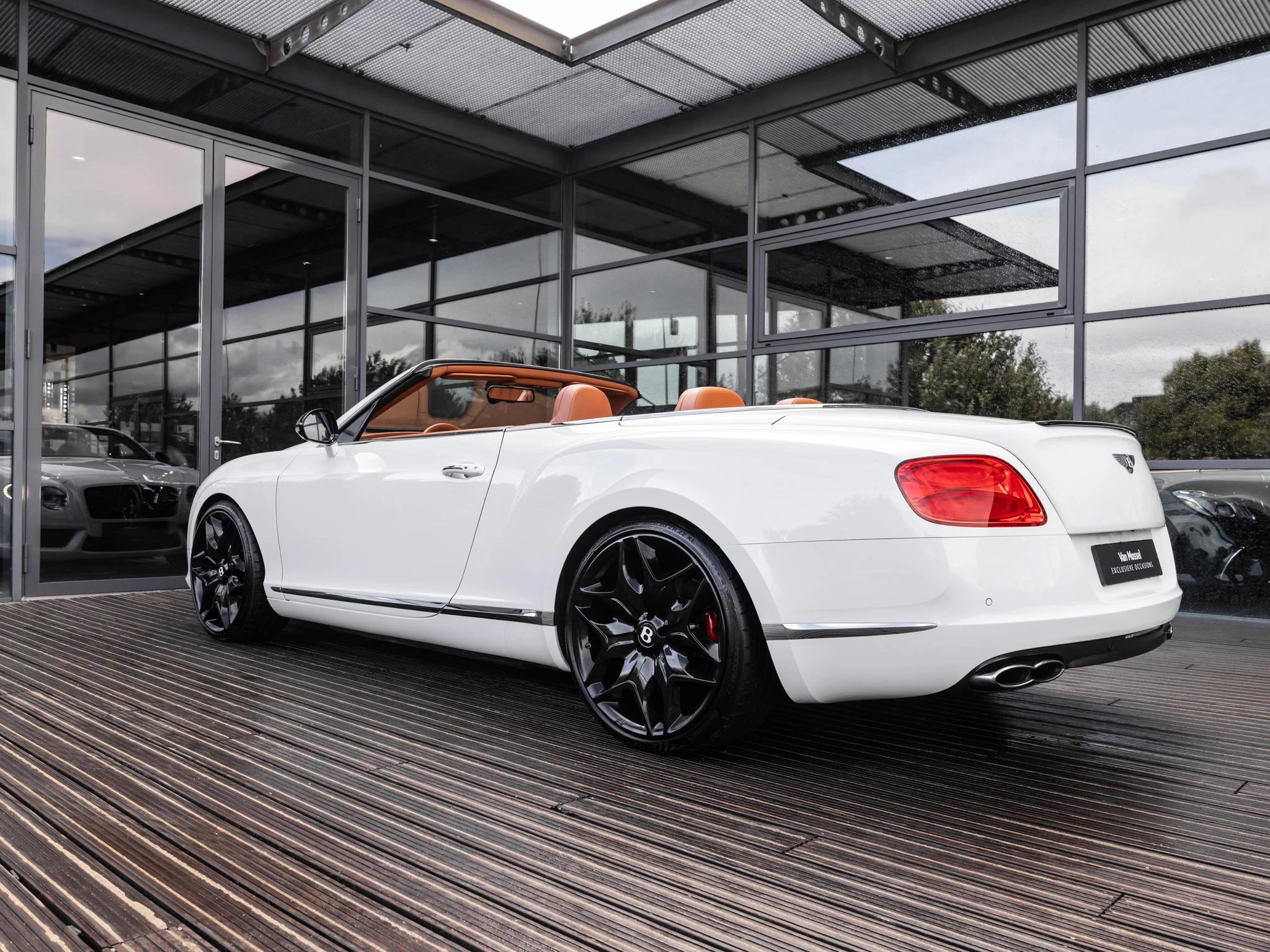 Bentley-Continental GT-image-11