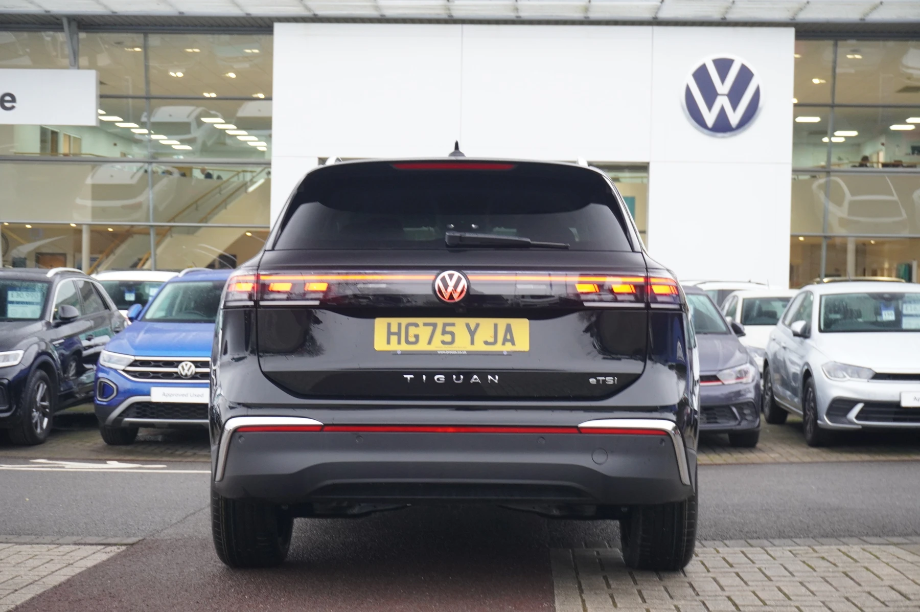 Volkswagen-Tiguan-image-13