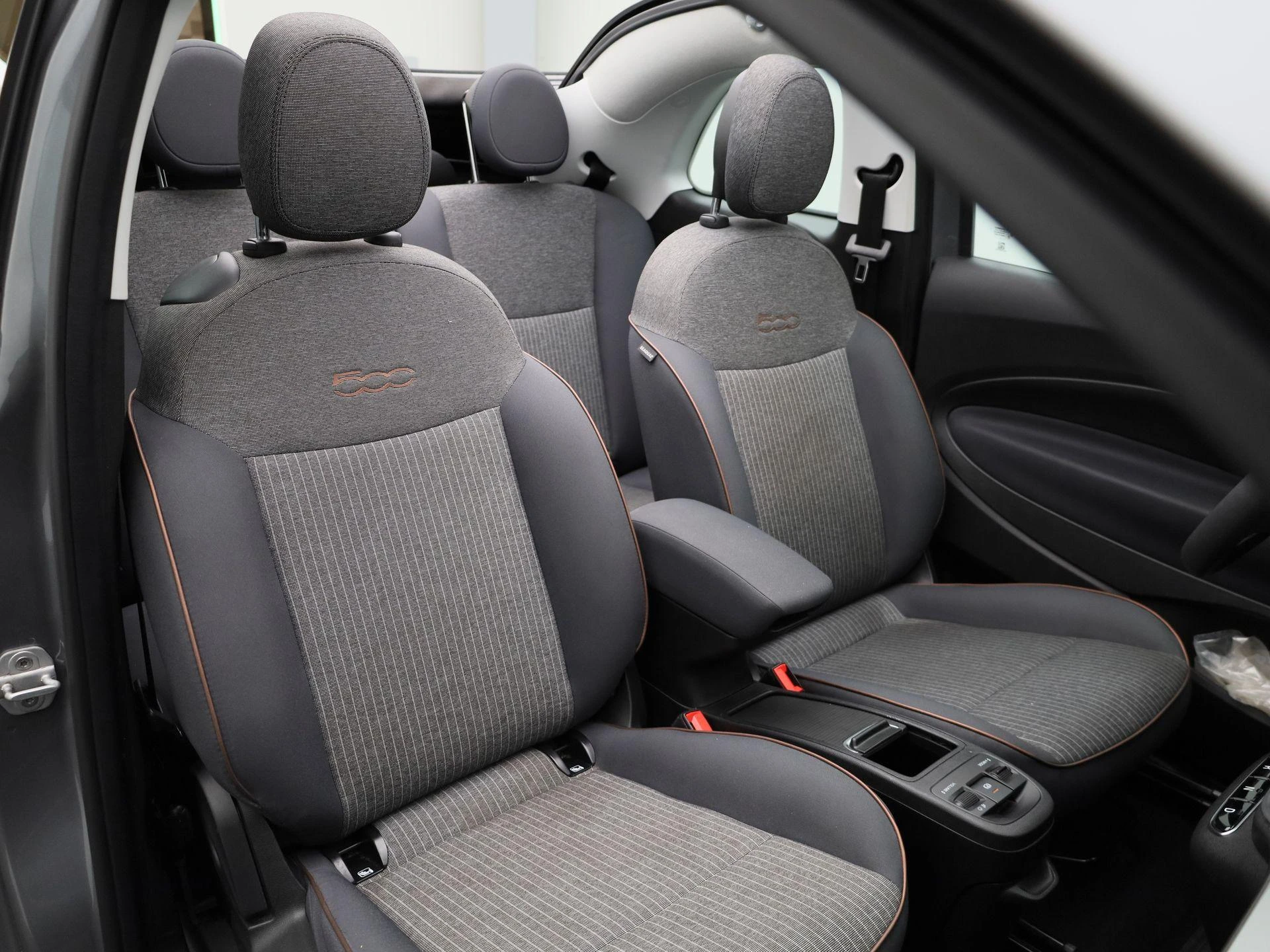 Fiat-500C-image-34