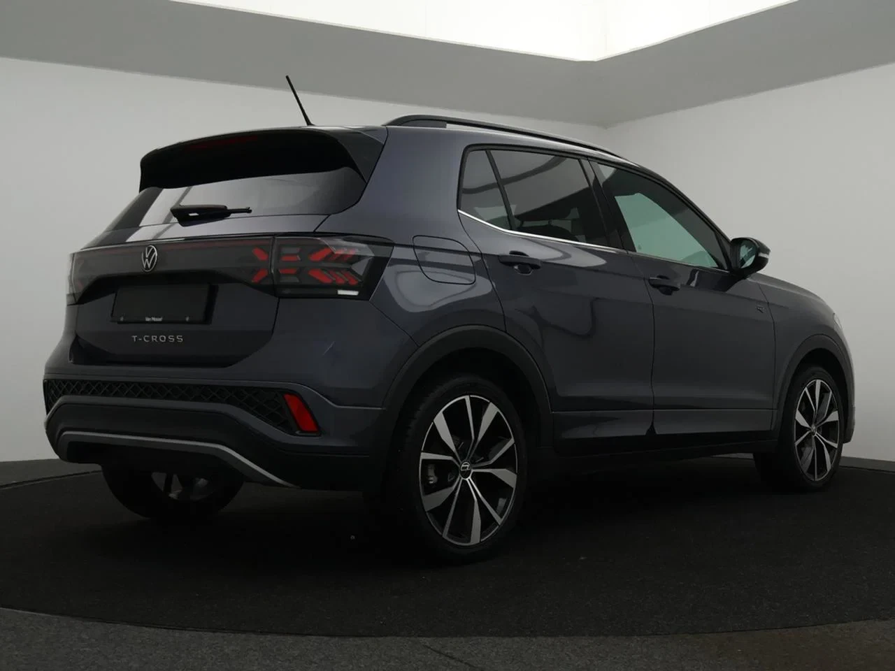 Volkswagen-T-Cross-image-24