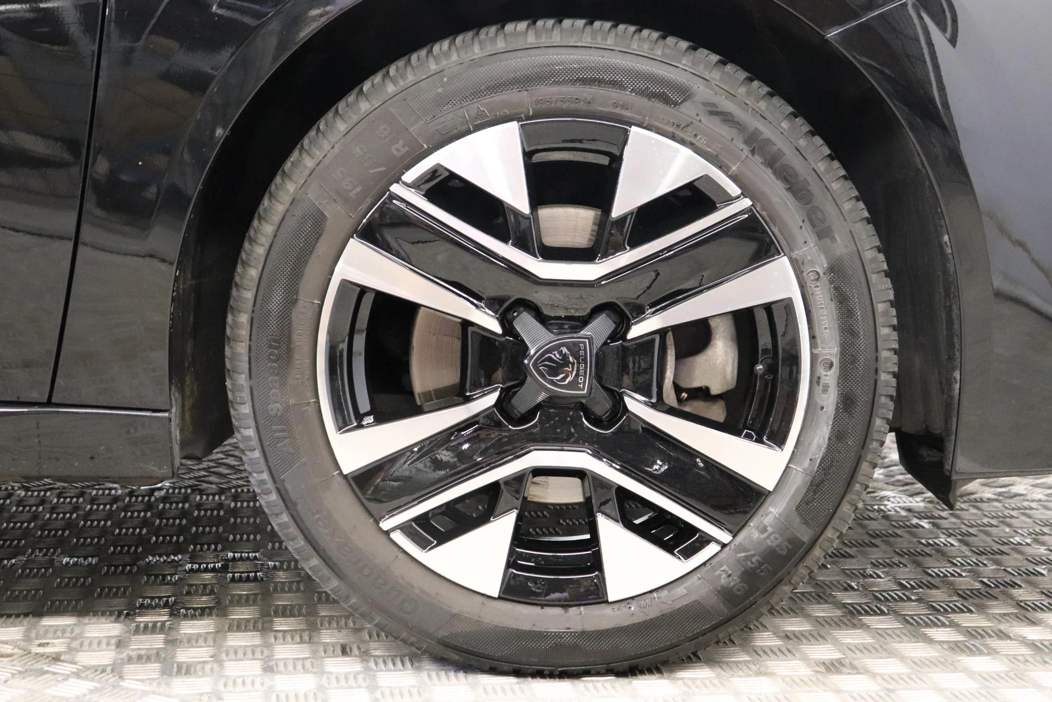 Peugeot 208 1.2 HYBRID 136 e-DSC6 Allure