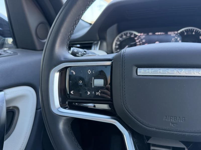 Land Rover-Discovery Sport-image-12