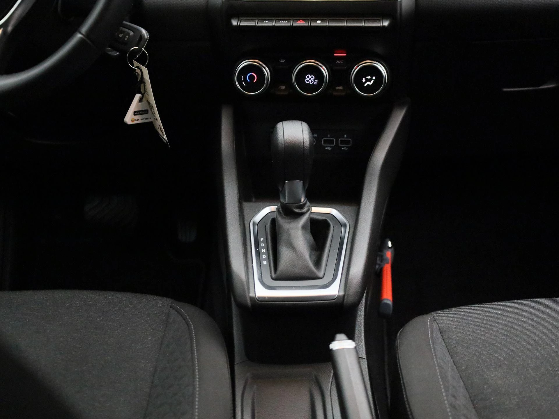 Renault-Clio-image-9