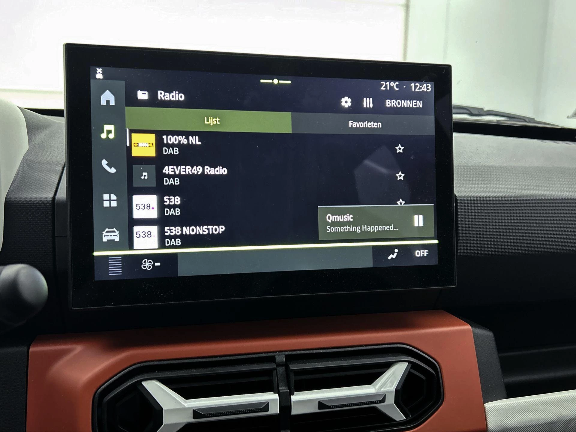 Dacia-Spring-image-18