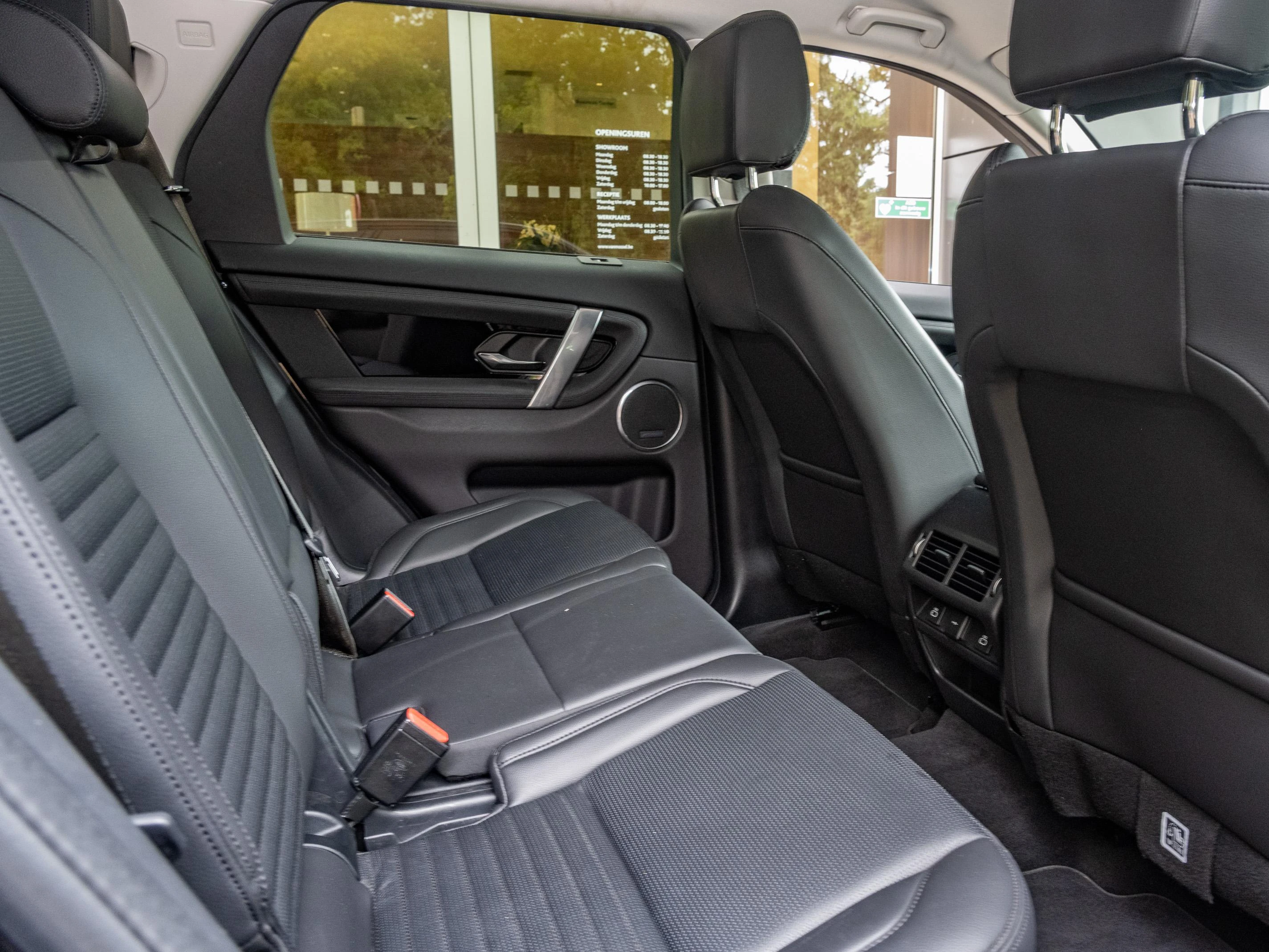 Land Rover-Discovery Sport-image-23