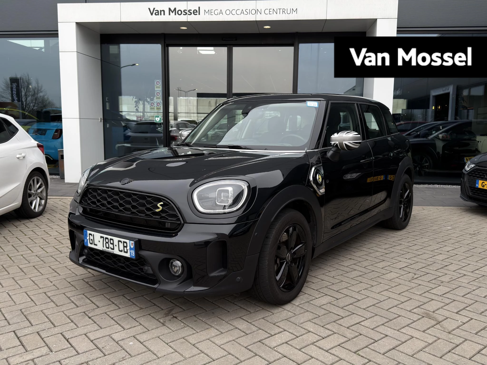 MINI-Countryman-image-0