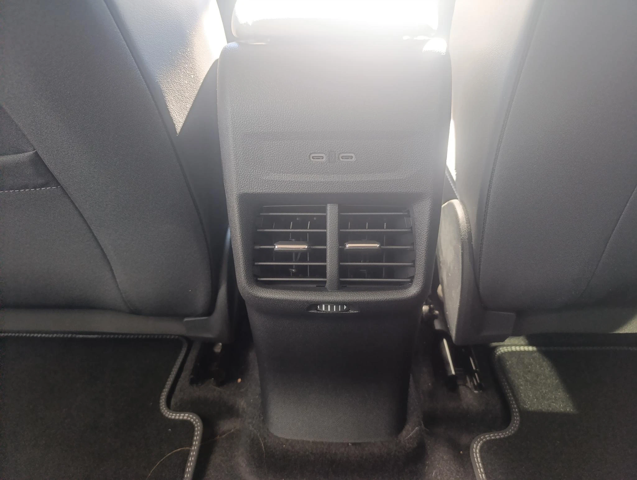 Ford-Explorer-image-17