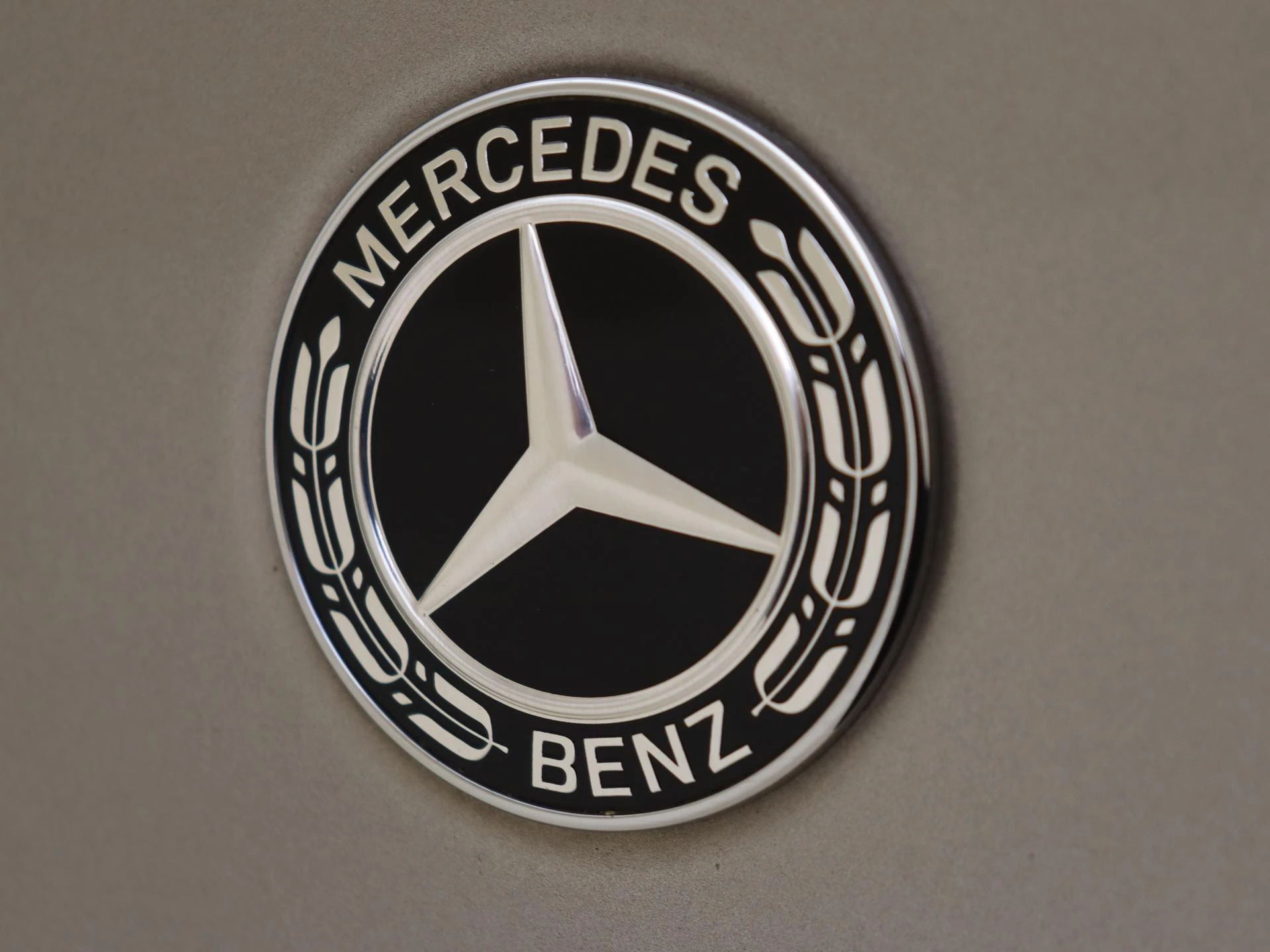 Mercedes-Benz GLC 300e 4MATIC Premium Plus