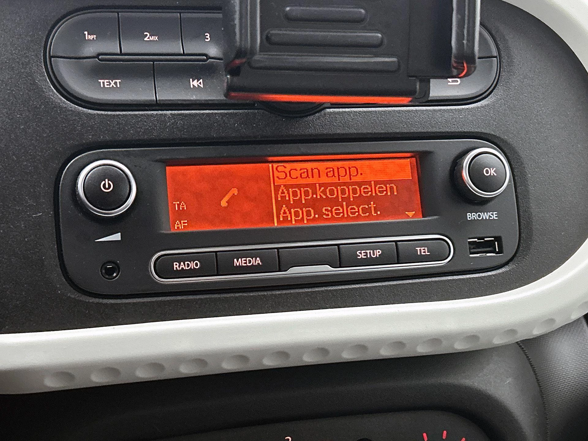 Renault-Twingo-image-14