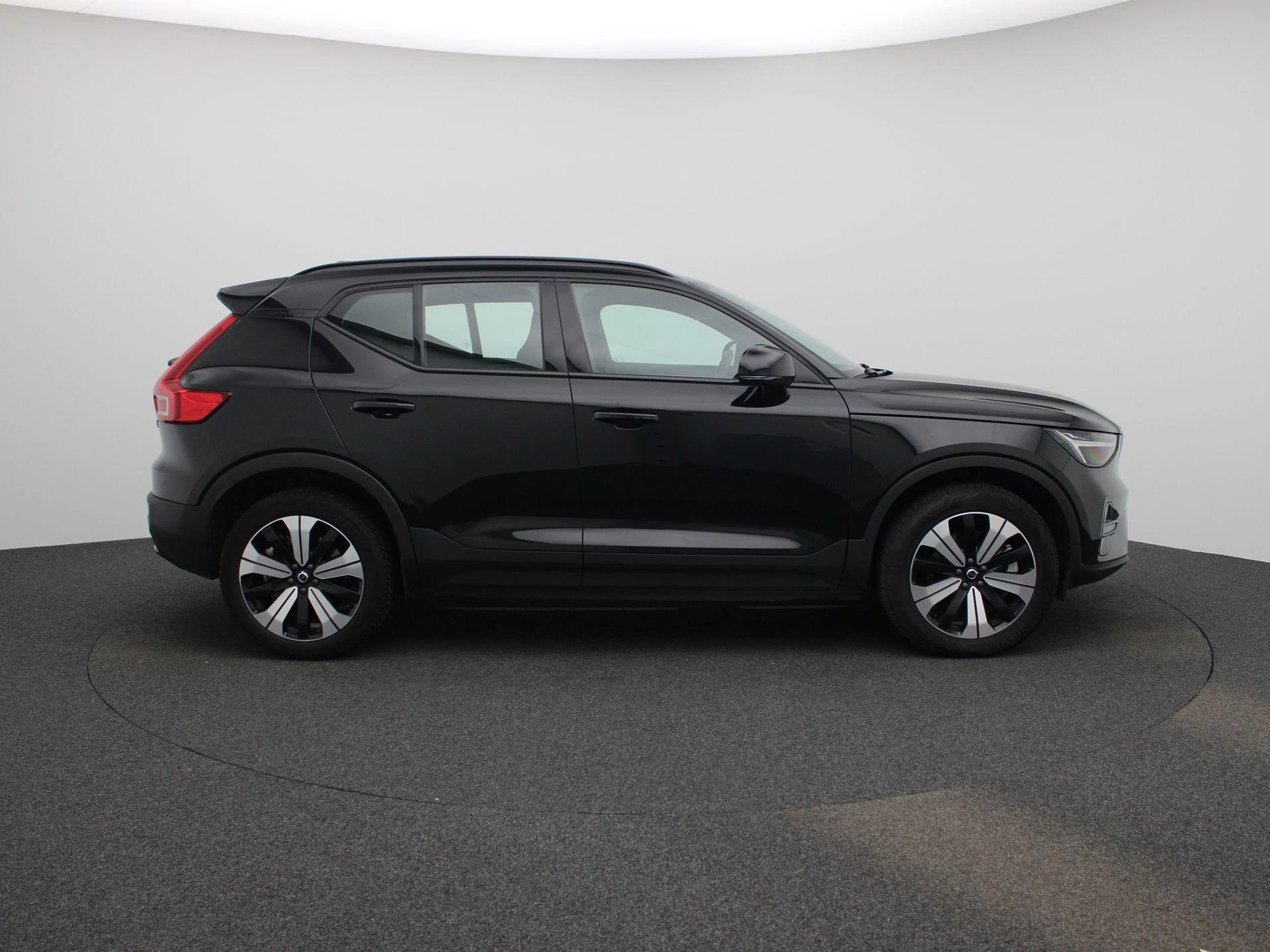 Volvo-XC40-image-5