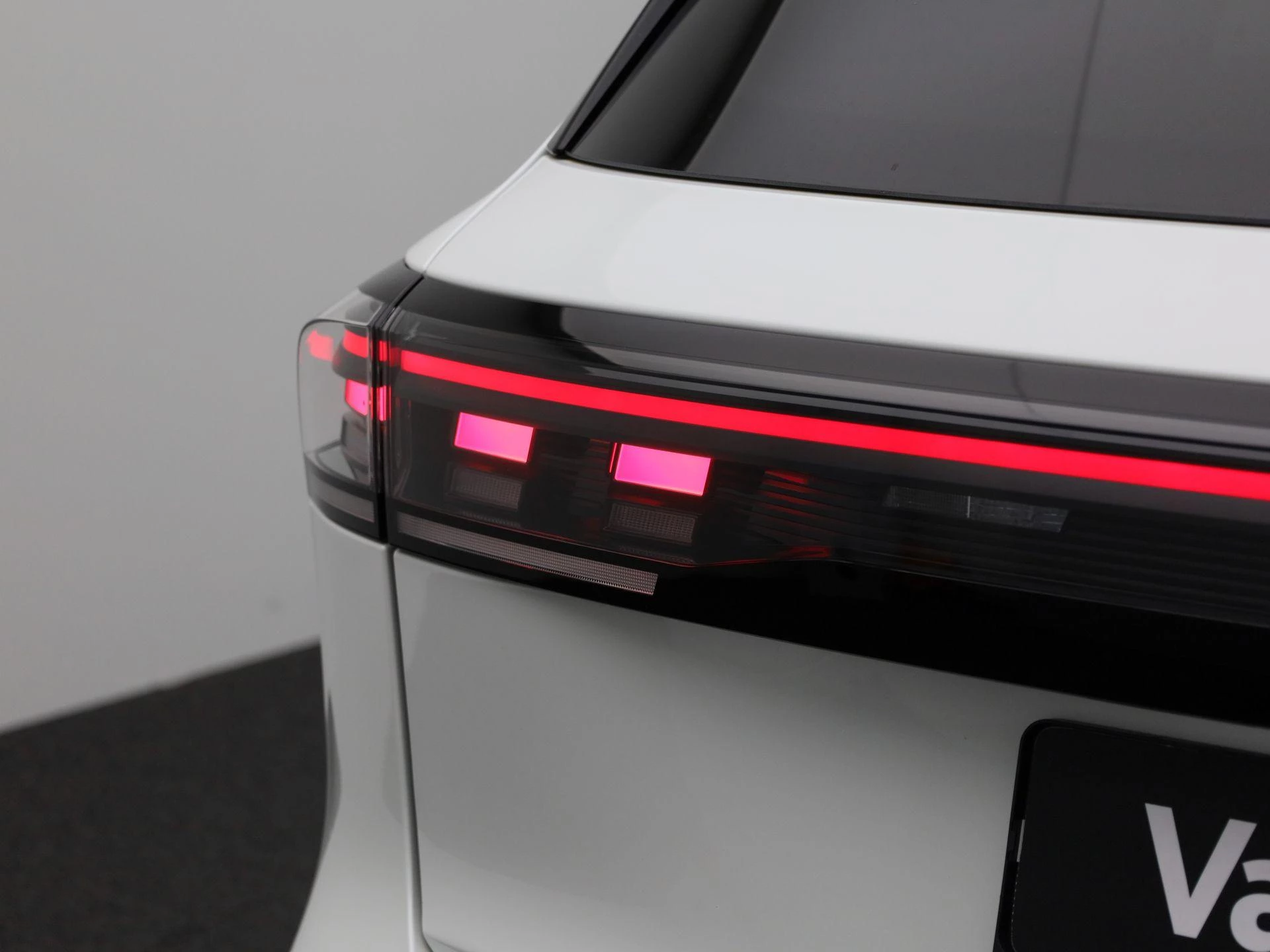 Volkswagen-Tiguan-image-53