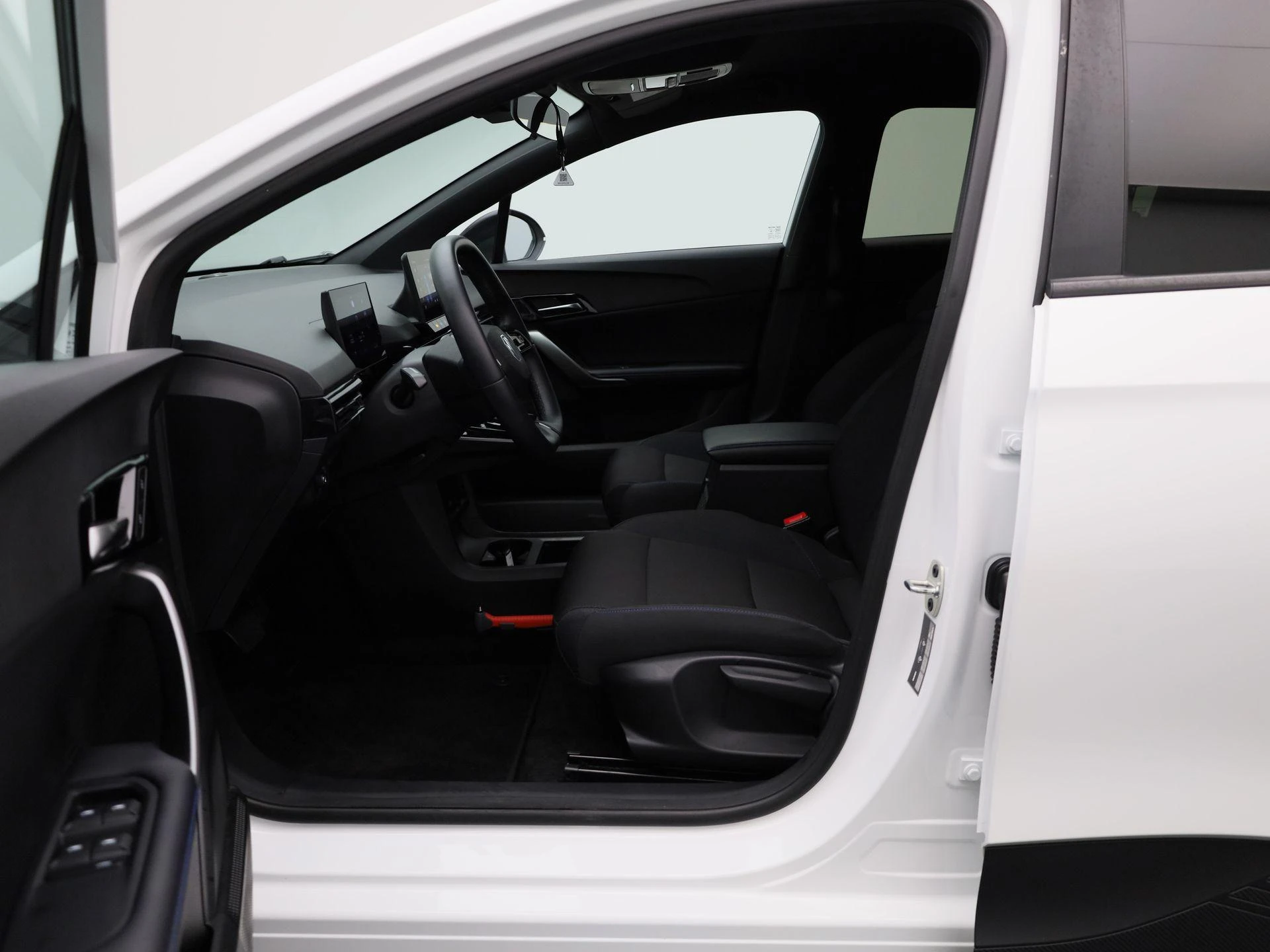 MG-MG4 EV-image-8