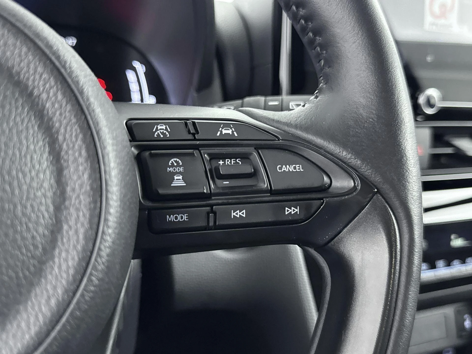 Toyota-Yaris Cross-image-5
