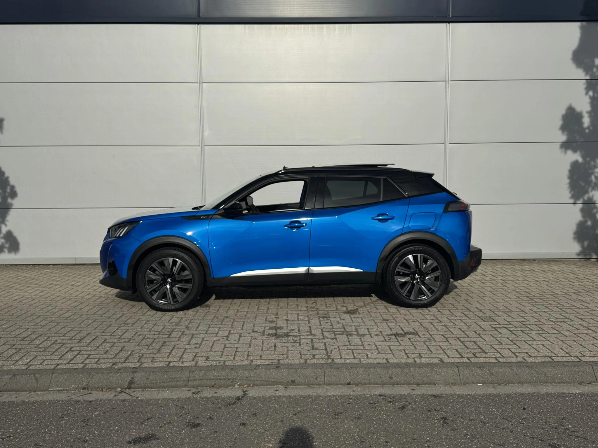 Peugeot-2008-image-2