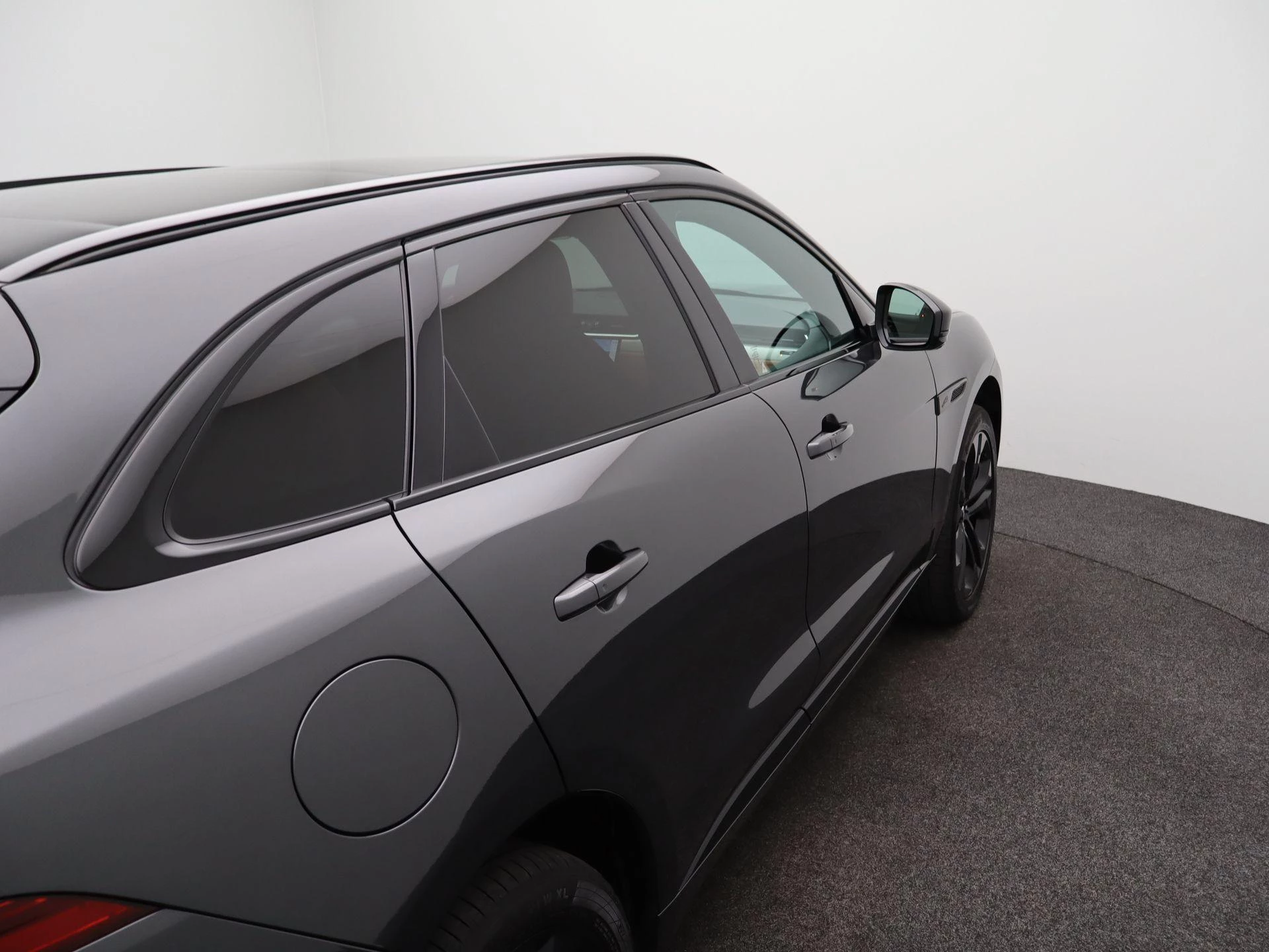 Jaguar F-PACE P400e PHEV R-Dynamic HSE 90th Ann. Edition