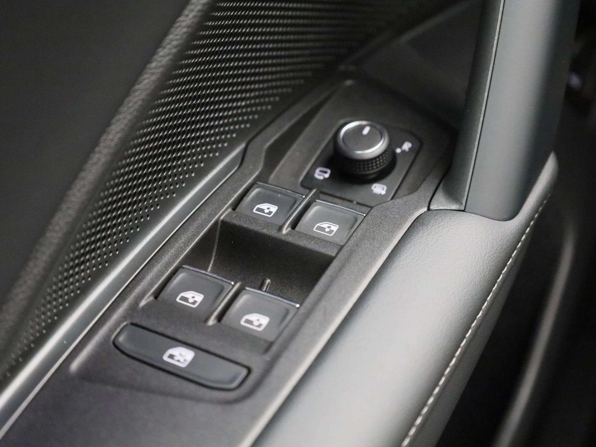 Volkswagen Tiguan 1.5 eHybrid R-Line Edition 204 PK|