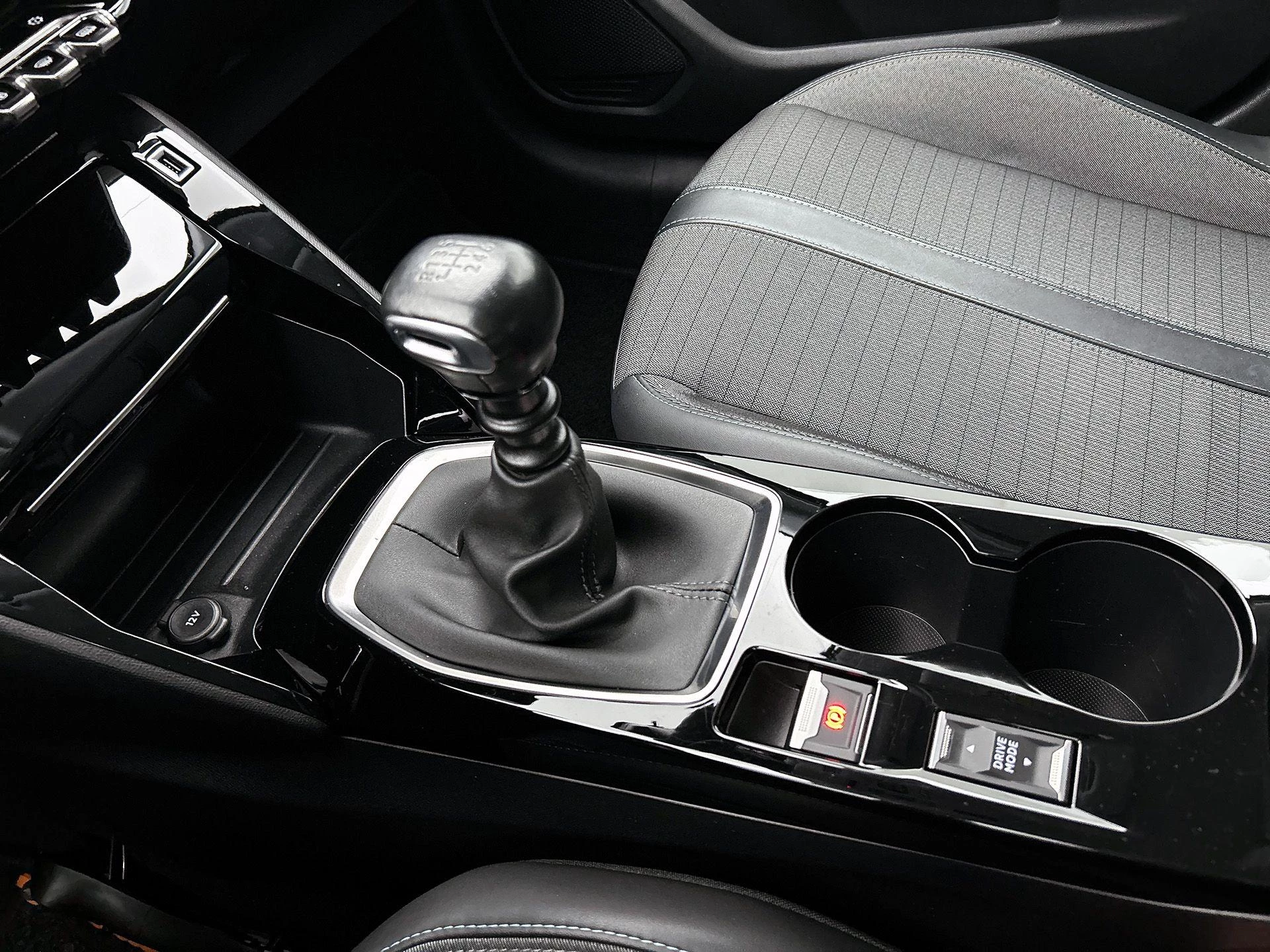 Peugeot 208 1.2 PureTech Allure Pack