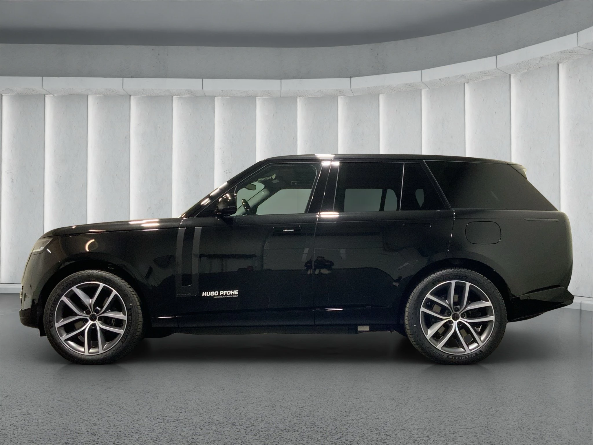 Land Rover Range Rover Autobiography 3.0 P550e Geländewagen. 405 kW. 5-türig