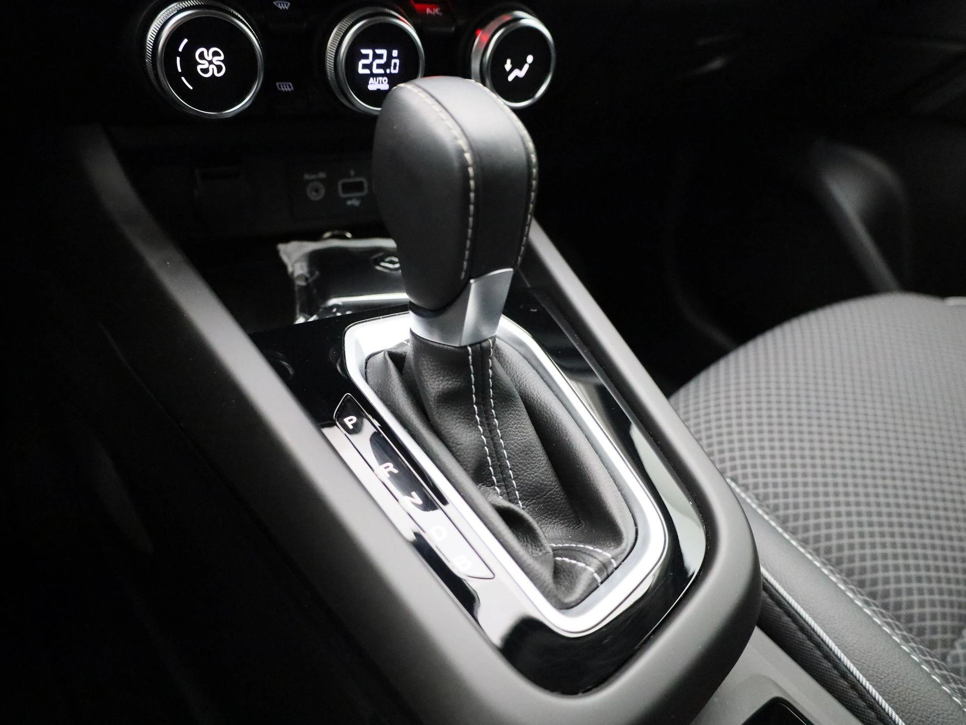 Renault-Arkana-image-16