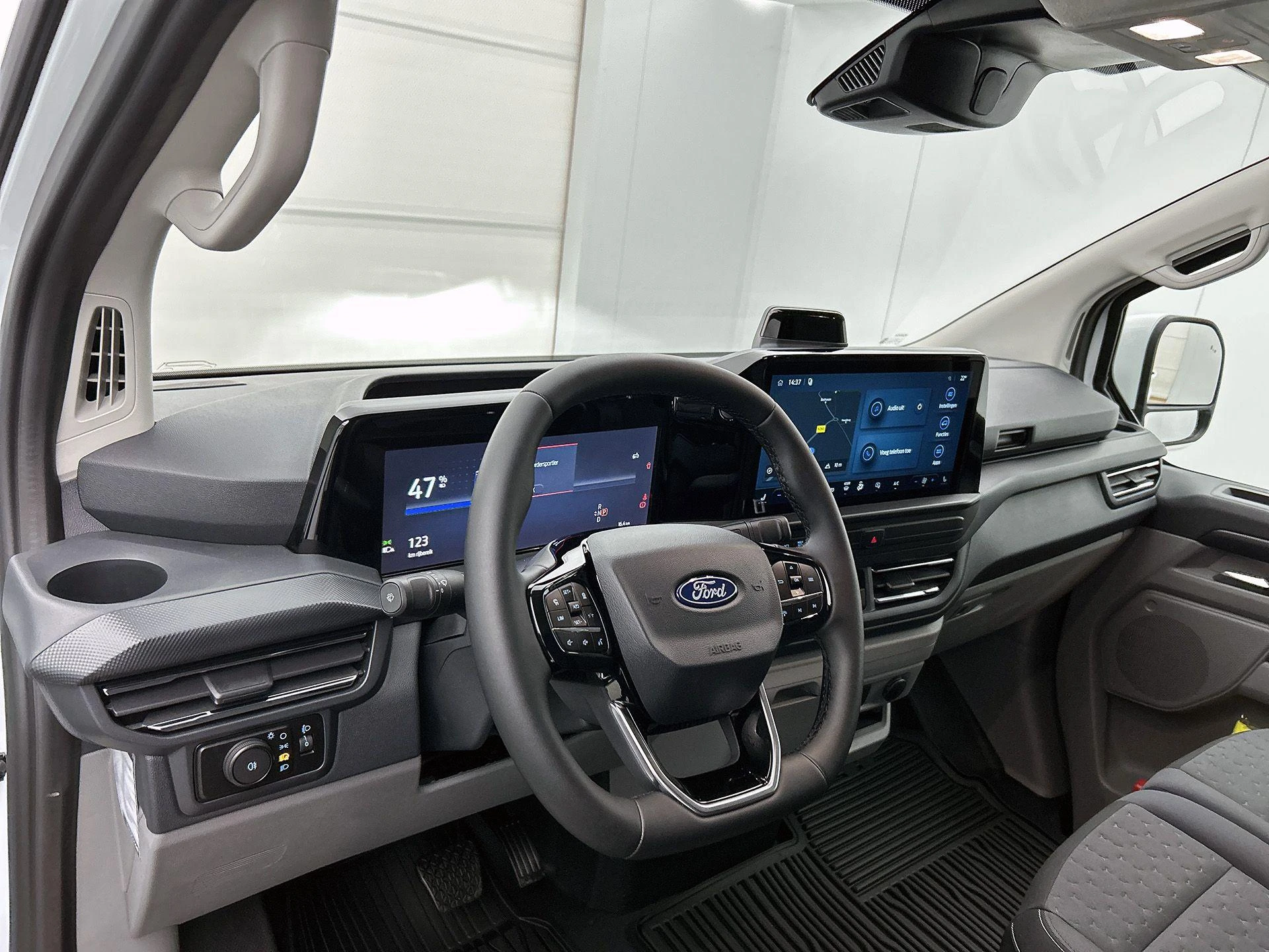 Ford Transit Custom 340 L2H1 Limited 65 kWh