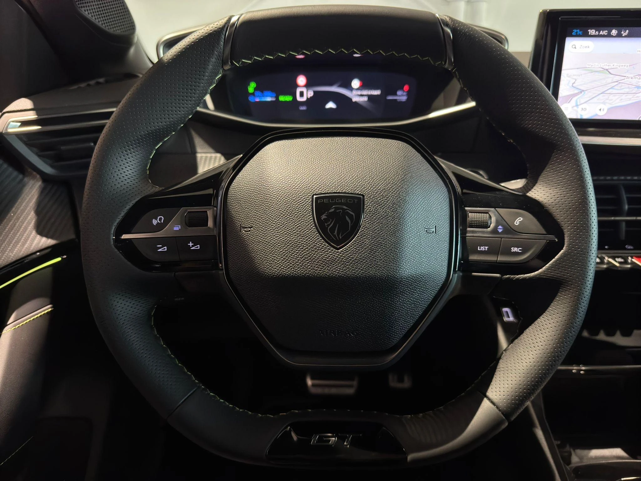 Peugeot-e-208-image-17