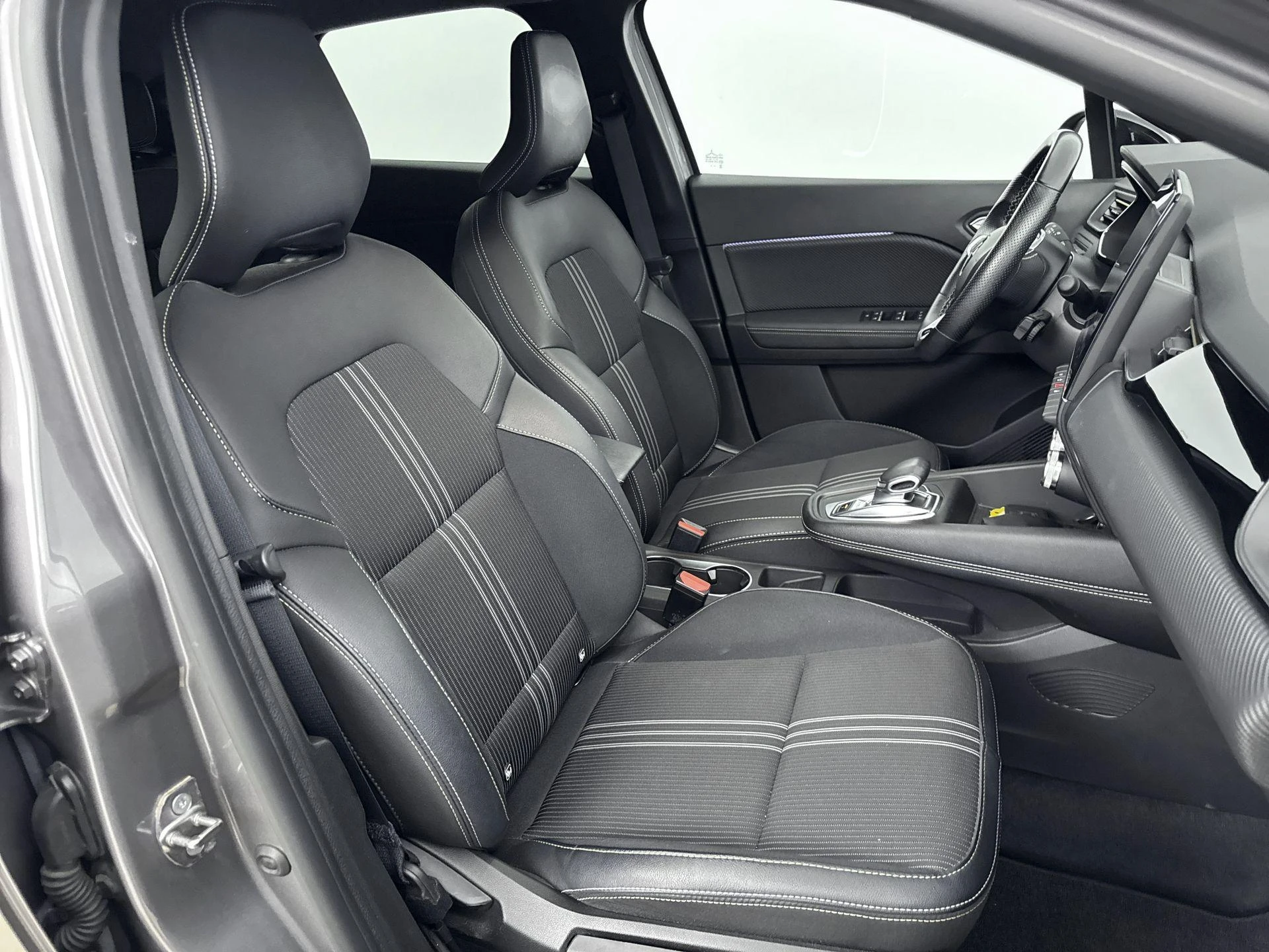 Renault-Captur-image-23