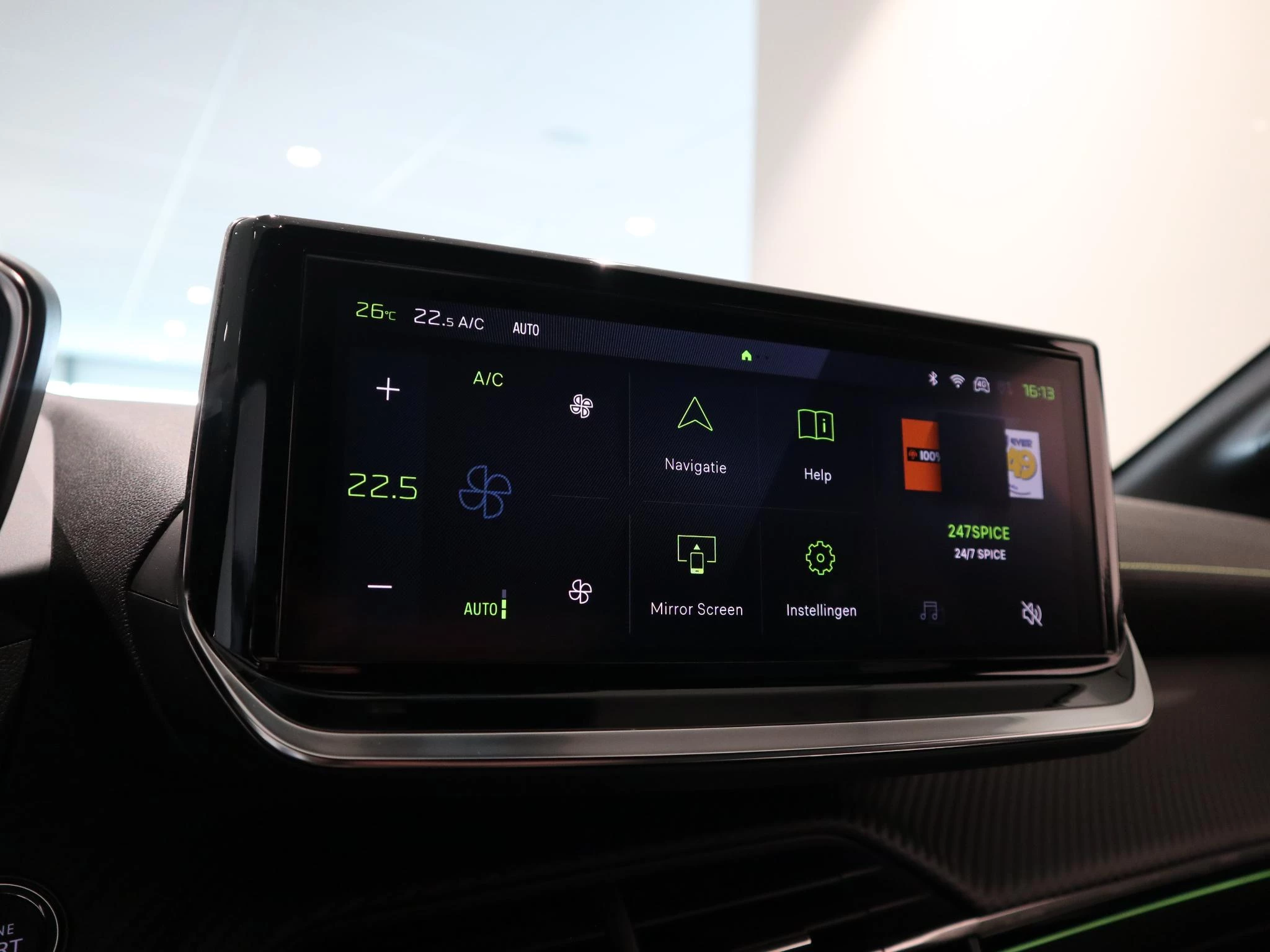 Peugeot-208-image-12