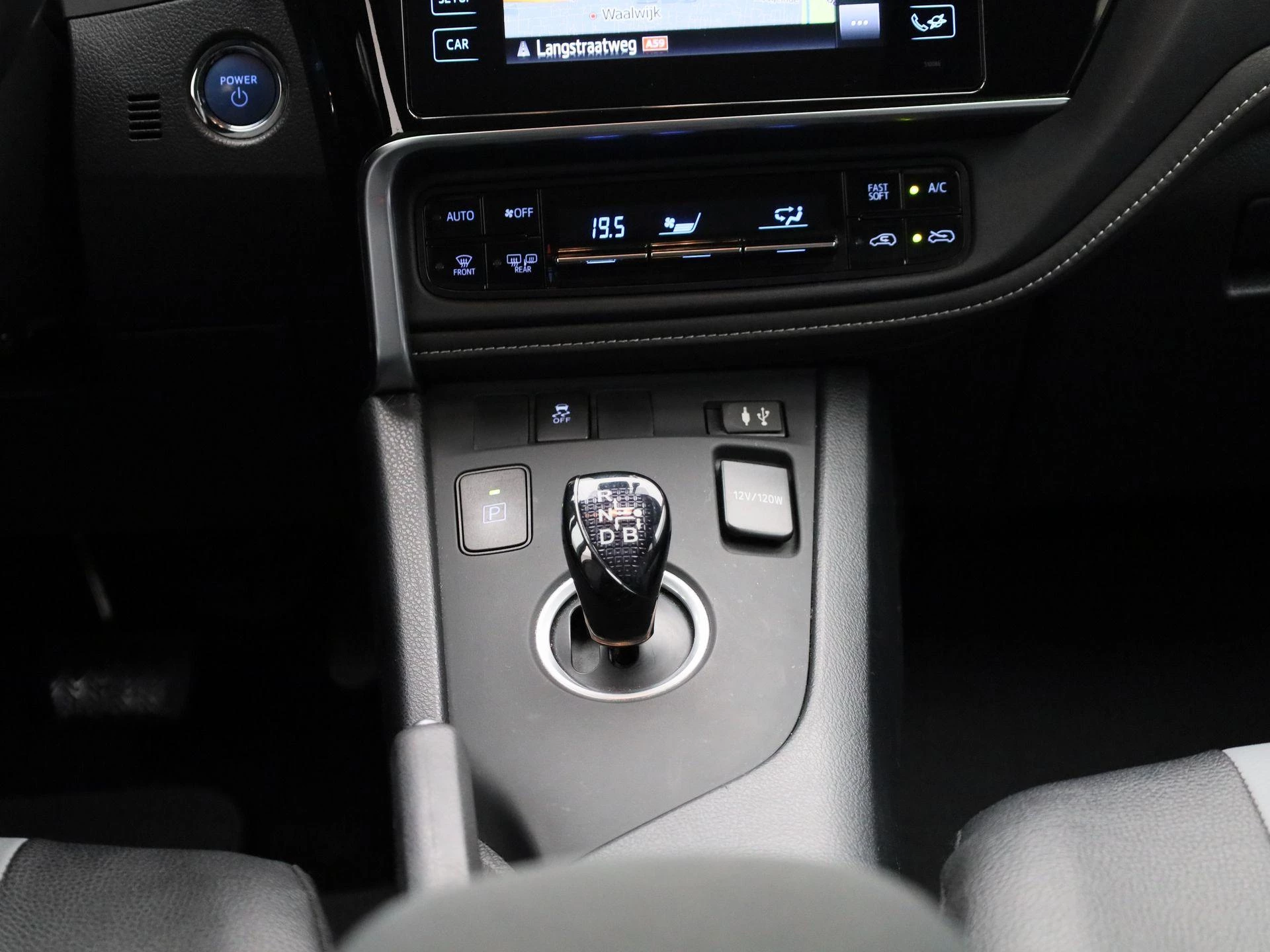Toyota-Auris-image-9