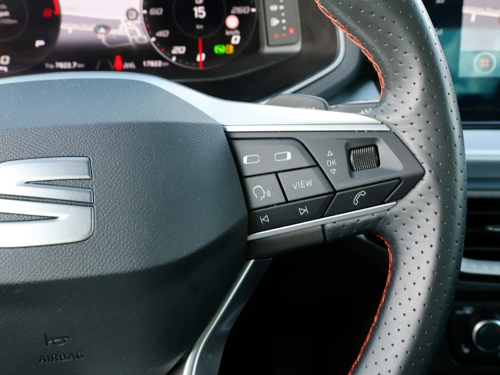 SEAT-Arona-image-14