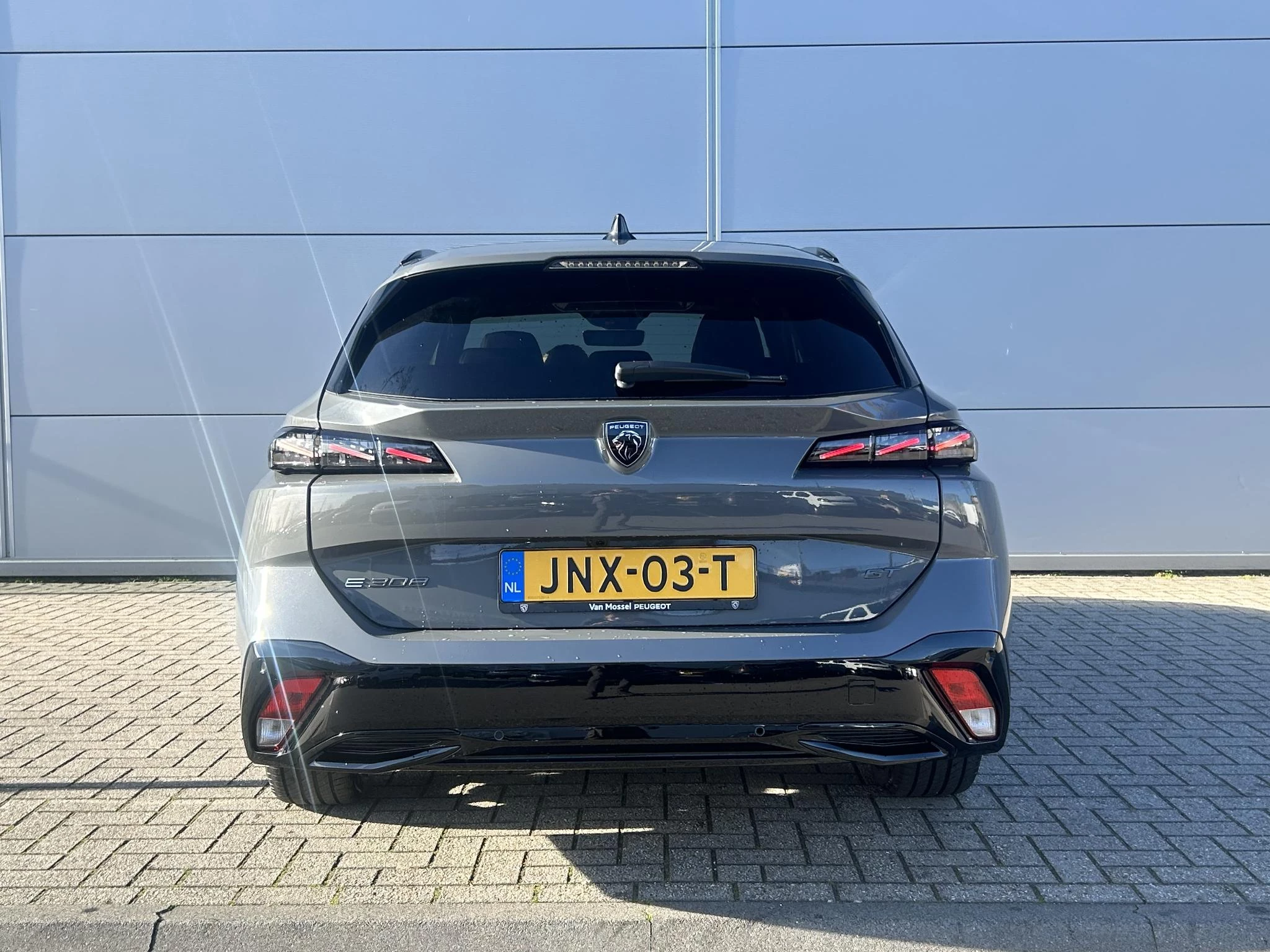 Peugeot-e-308-image-4