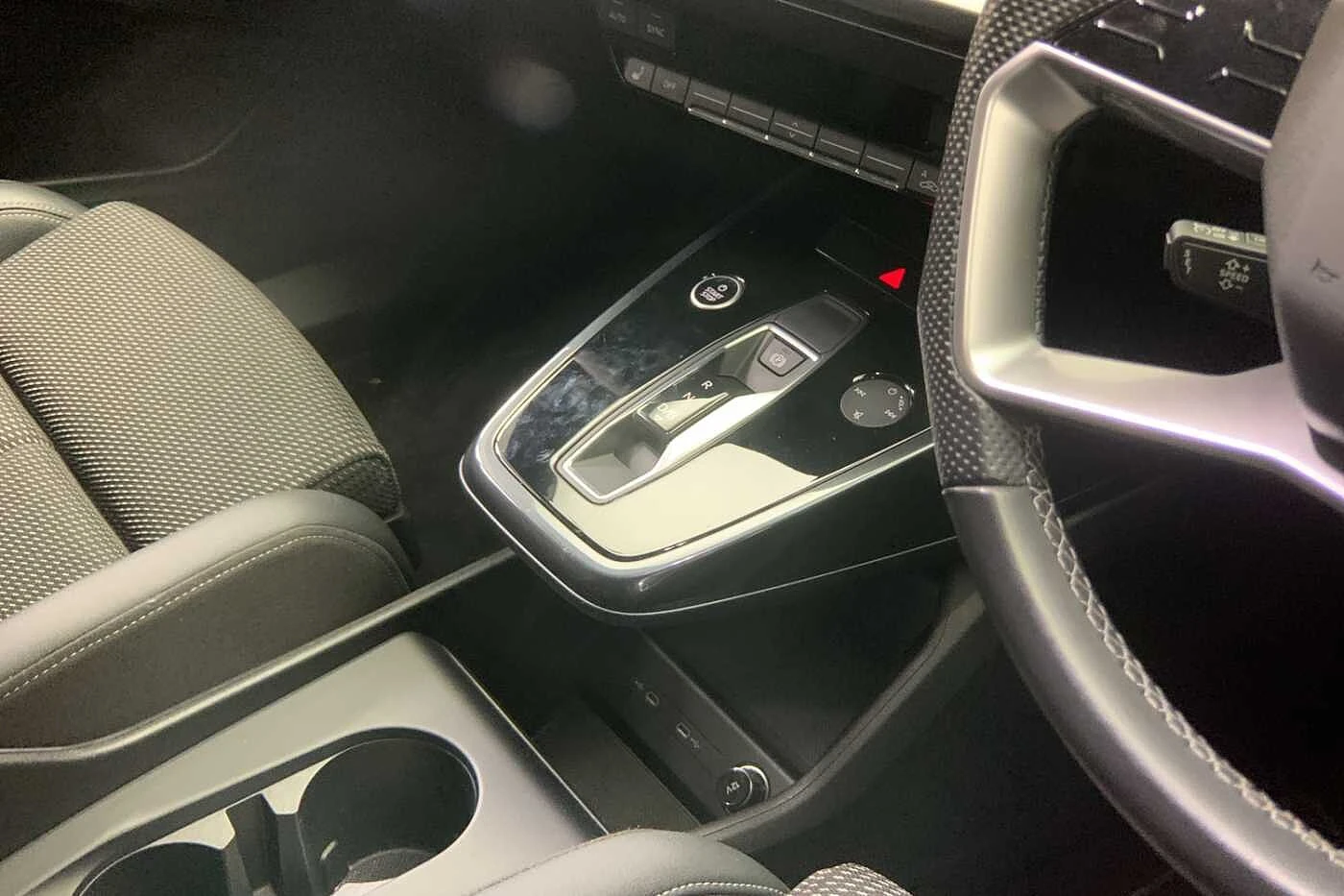Audi-Q4 e-tron-image-10