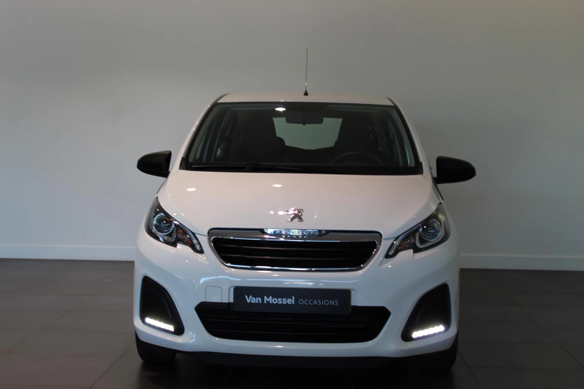 Peugeot-108-image-2