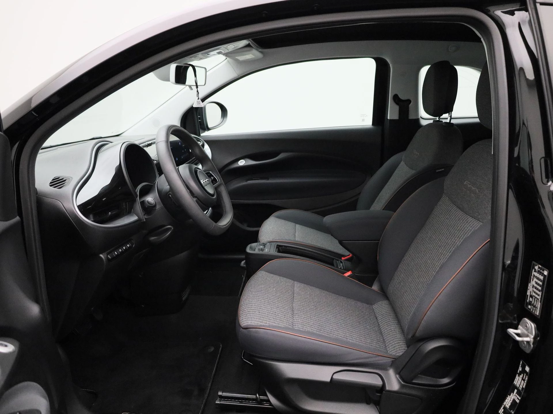 Fiat-500C-image-8