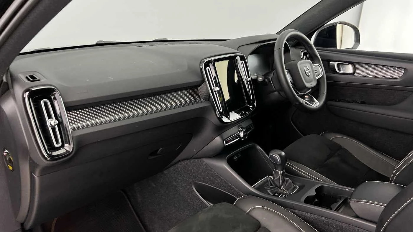 Volvo-XC40-image-3