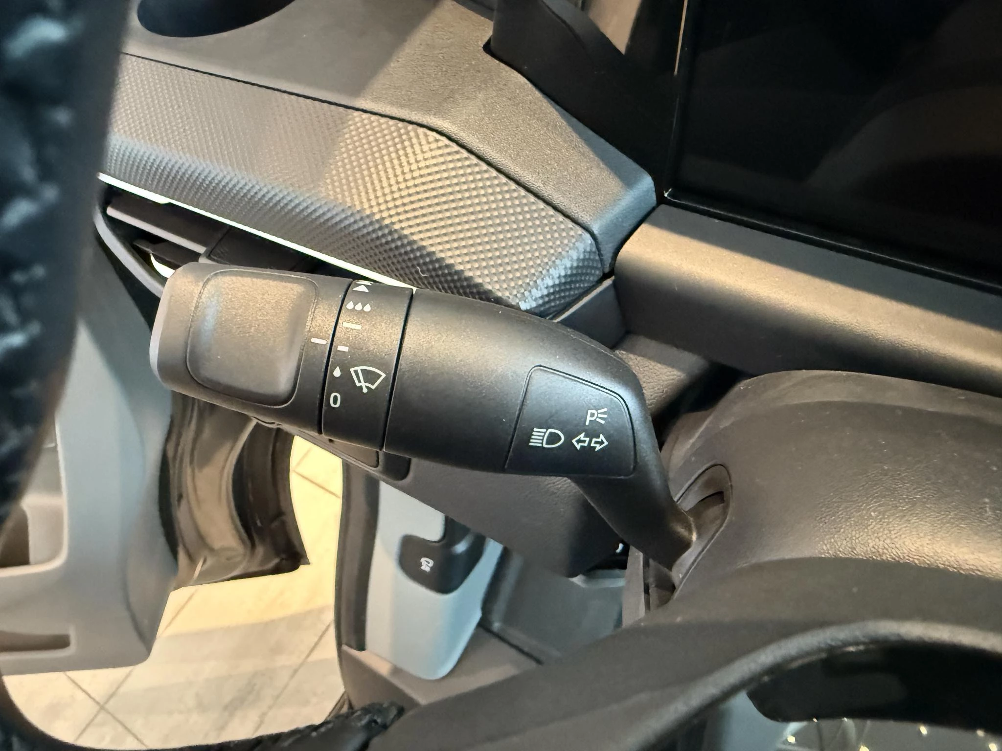 Ford-Transit Custom-image-10