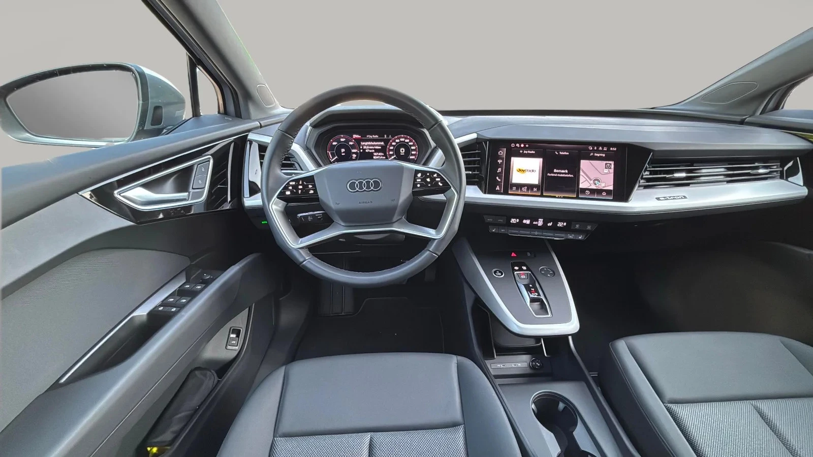 Audi-Q4 e-tron-image-12