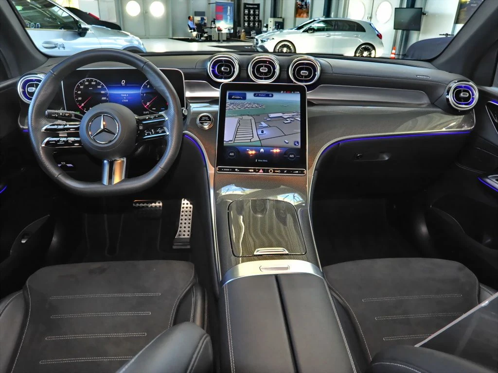 Mercedes-Benz-GLC 300 d-image-14